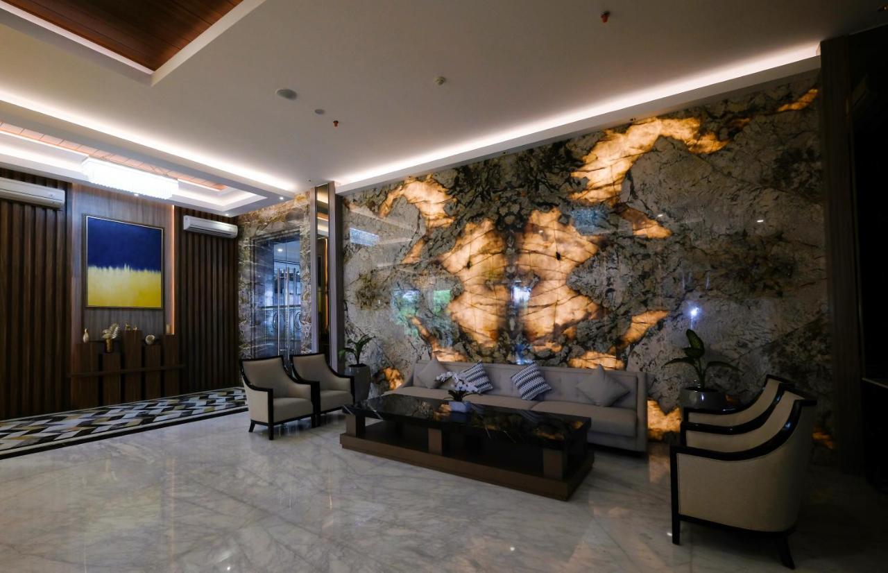 Dream Of Aventus Hotel Kuta Кута Экстерьер фото