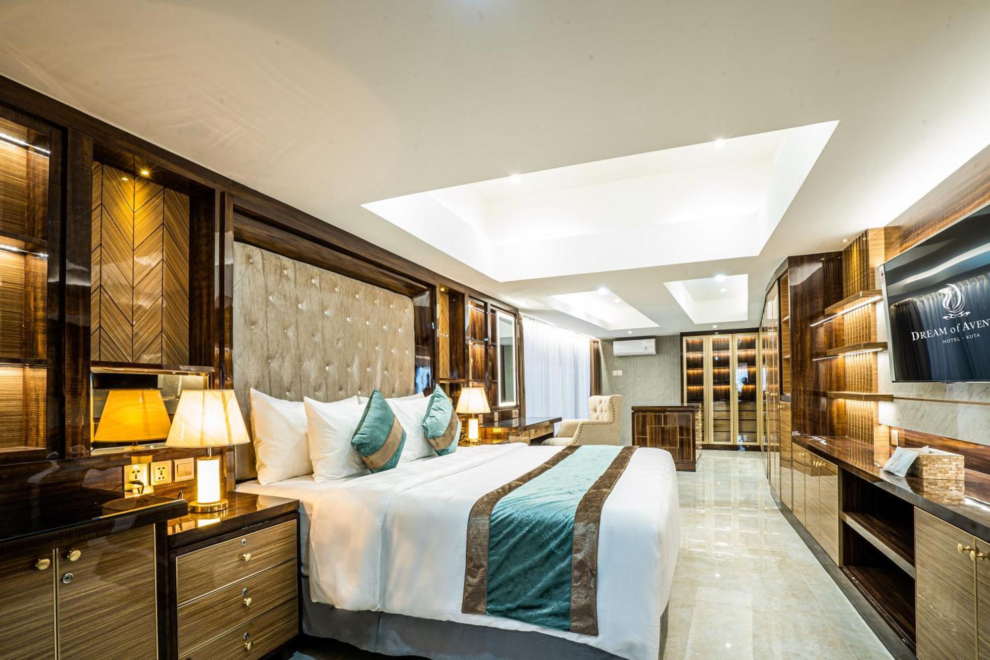 Dream Of Aventus Hotel Kuta Кута Экстерьер фото
